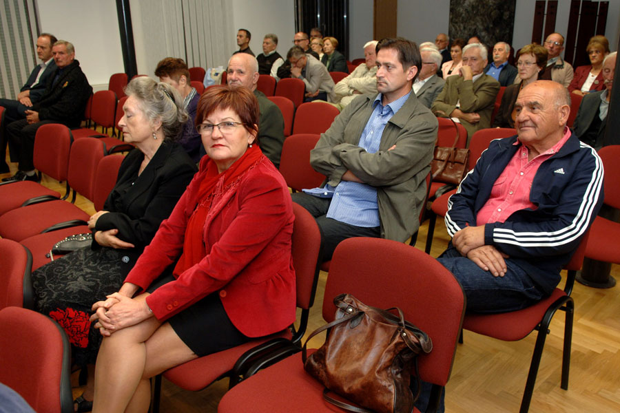 Tuga Tarle predstavila knjigu u Po�egi