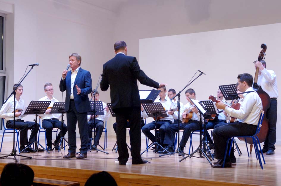 Koncert posve�en Vladi Baueru