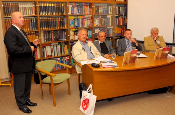 Predstavljanje knjige Jure Karaka�a