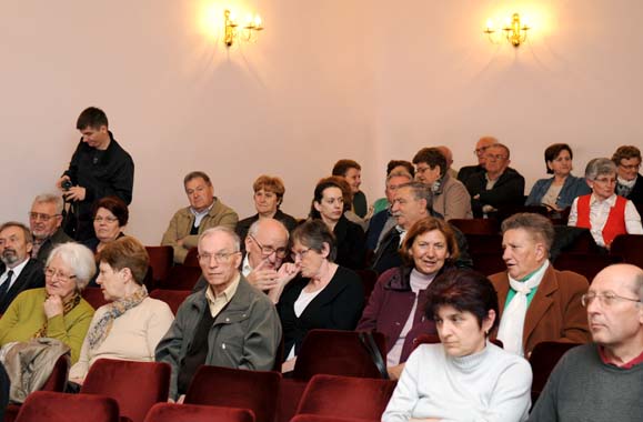 KUD-A �AUGUST �ENOA� IZ PE�UHA U PO�EGI