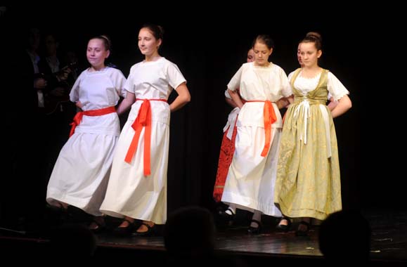 KUD-A �AUGUST �ENOA� IZ PE�UHA U PO�EGI