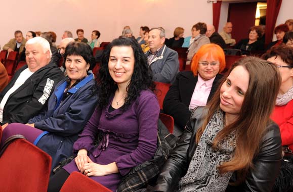 KUD-A �AUGUST �ENOA� IZ PE�UHA U PO�EGI