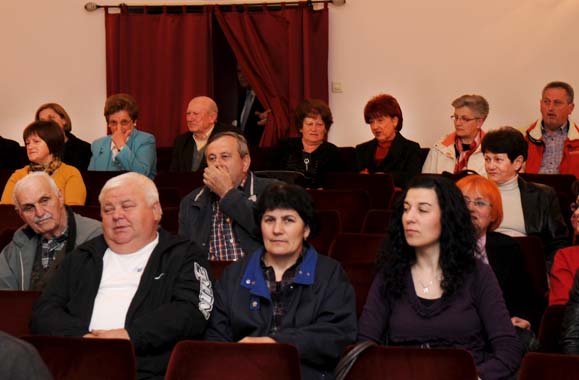 KUD-A �AUGUST �ENOA� IZ PE�UHA U PO�EGI