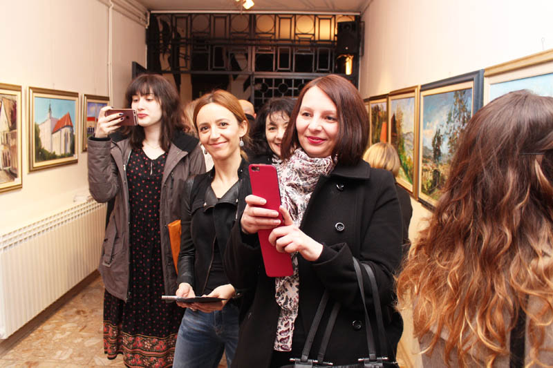 Kolektivna likovna izlo�ba