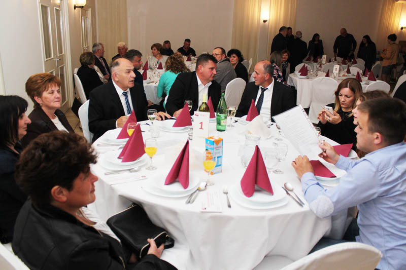  Li�ka ve�er u Po�egi