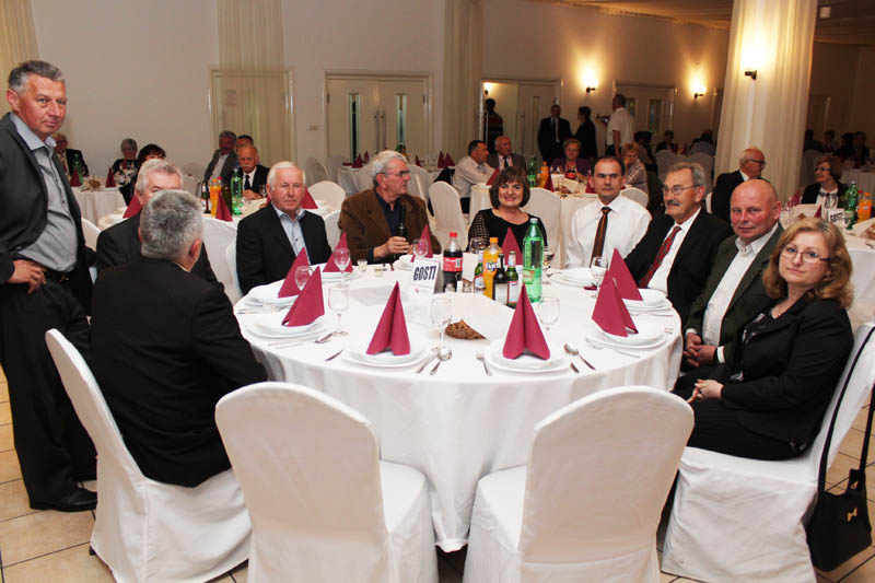  Li�ka ve�er u Po�egi