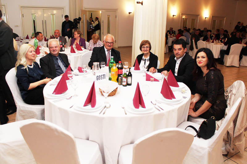  Li�ka ve�er u Po�egi