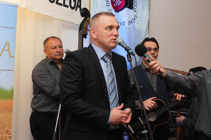  Li�ka ve�er u Po�egi