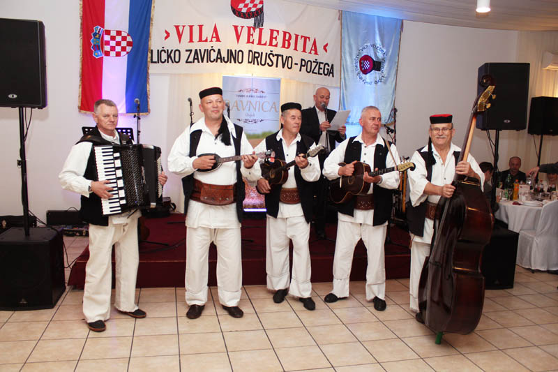  Li�ka ve�er u Po�egi