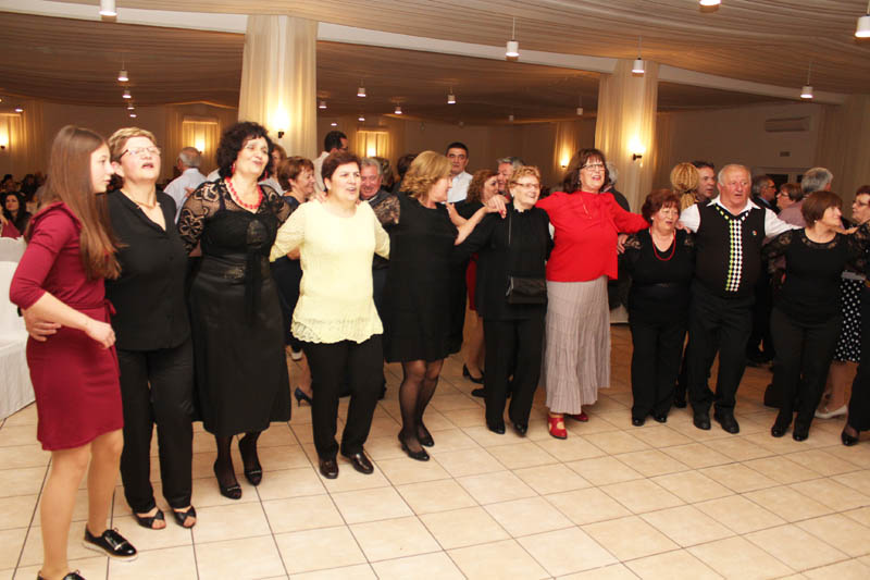  Li�ka ve�er u Po�egi