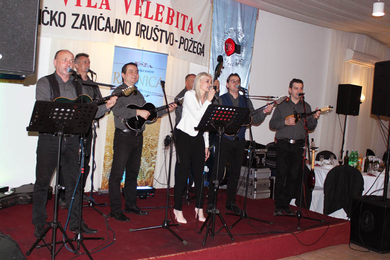  Li�ka ve�er u Po�egi